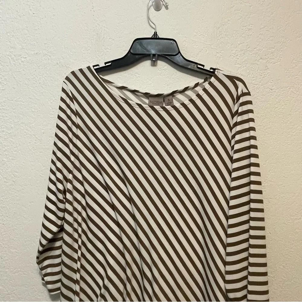 Chico’s 3 US XL Top Shirt Brown Striped 3/4 Sleeve Round Neck Stretch Women’s - Picture 2 of 8